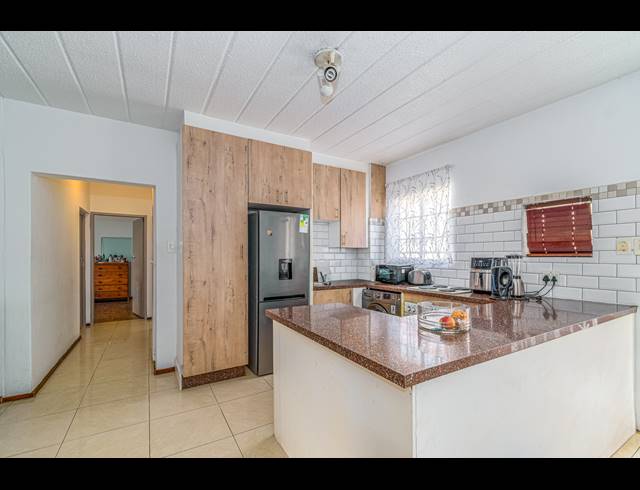 3 BEDROOM APARTMENT BLOCK TO LET IN MORNINGSIDE